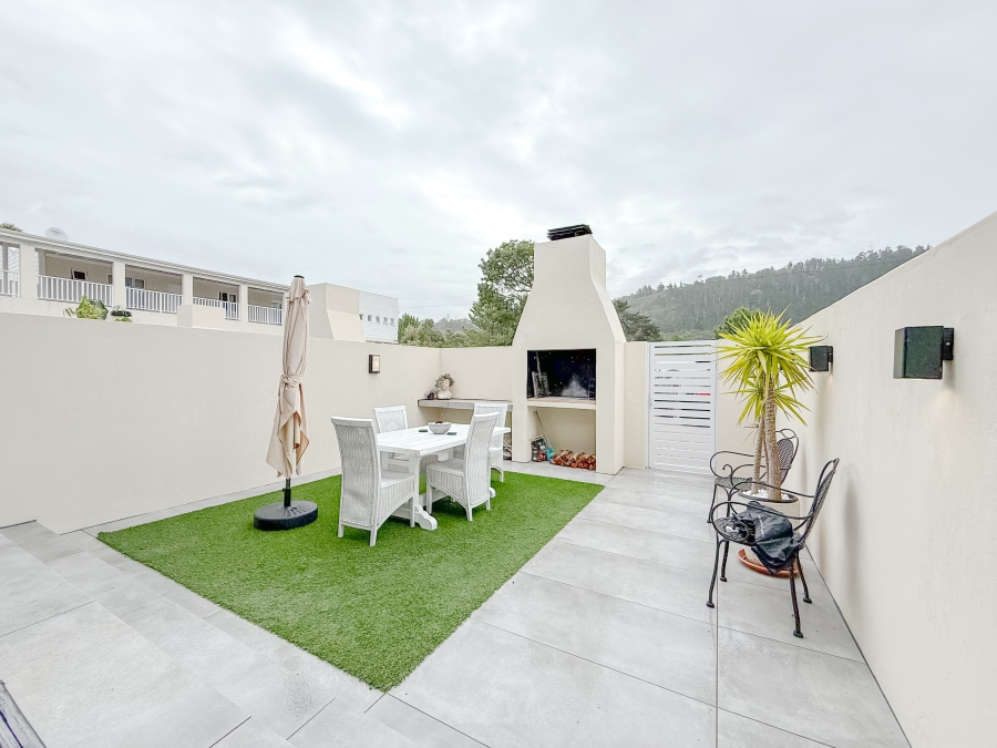 To Let 2 Bedroom Property for Rent in Keurboomstrand Western Cape